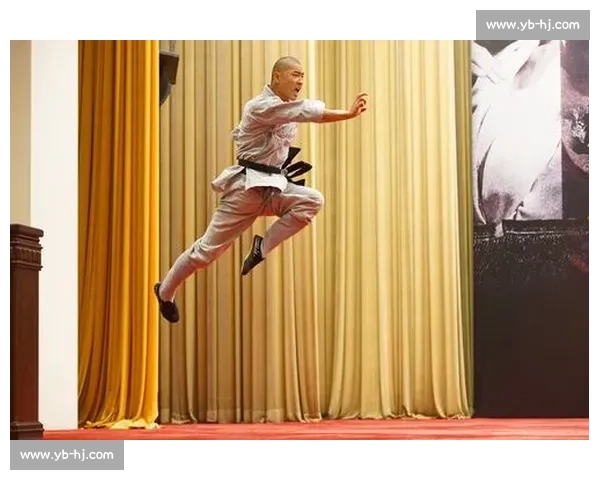 毽赛惊现功夫魂：高手足尖演 “云手旋风”